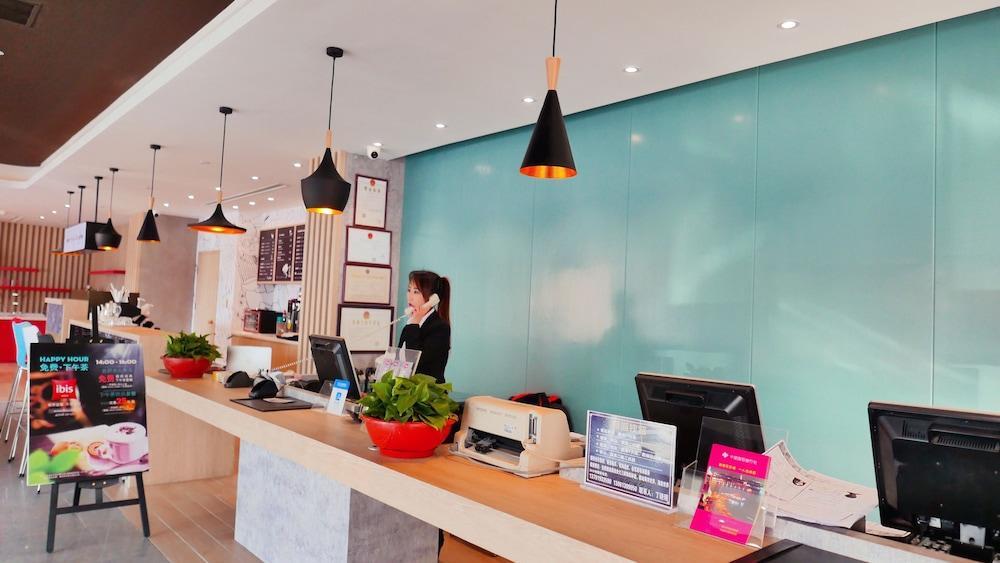 Ibis Qingdao Ningxia Road Hotel Ngoại thất bức ảnh