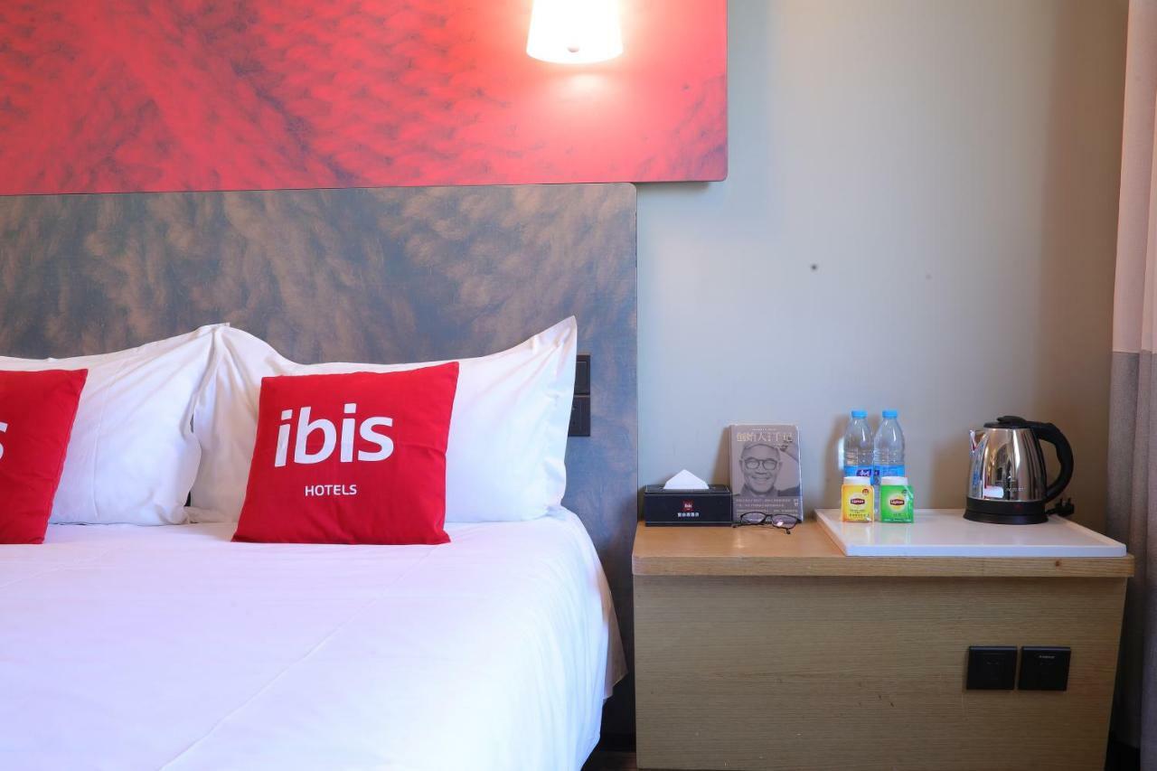 Ibis Qingdao Ningxia Road Hotel Ngoại thất bức ảnh